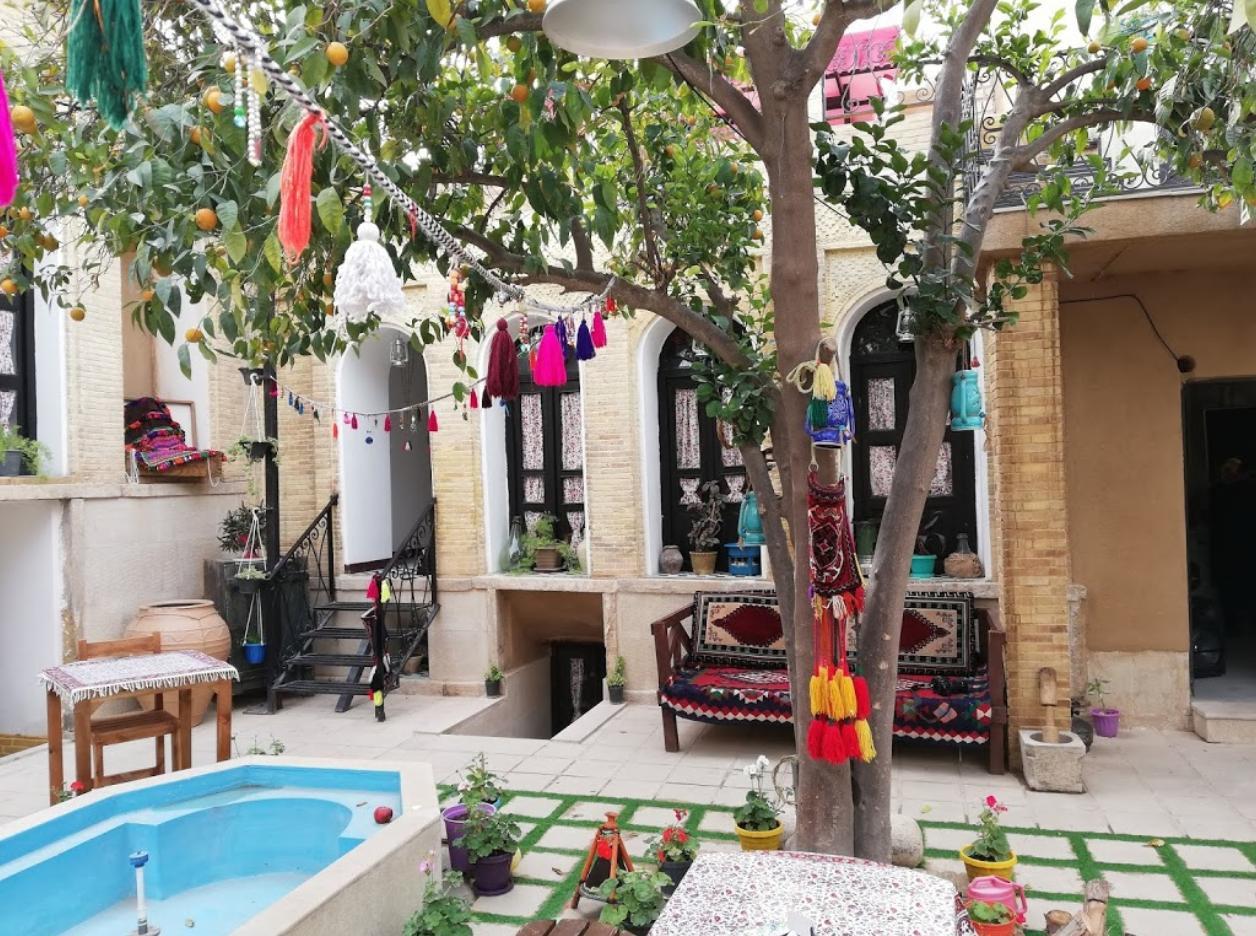 رزرو اقامتگاه بوم گردی ترنجستان در شیراز