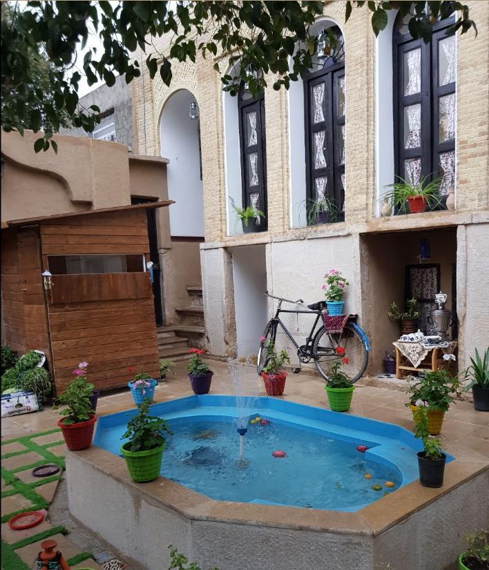 رزرو اقامتگاه بوم گردی ترنجستان در شیراز