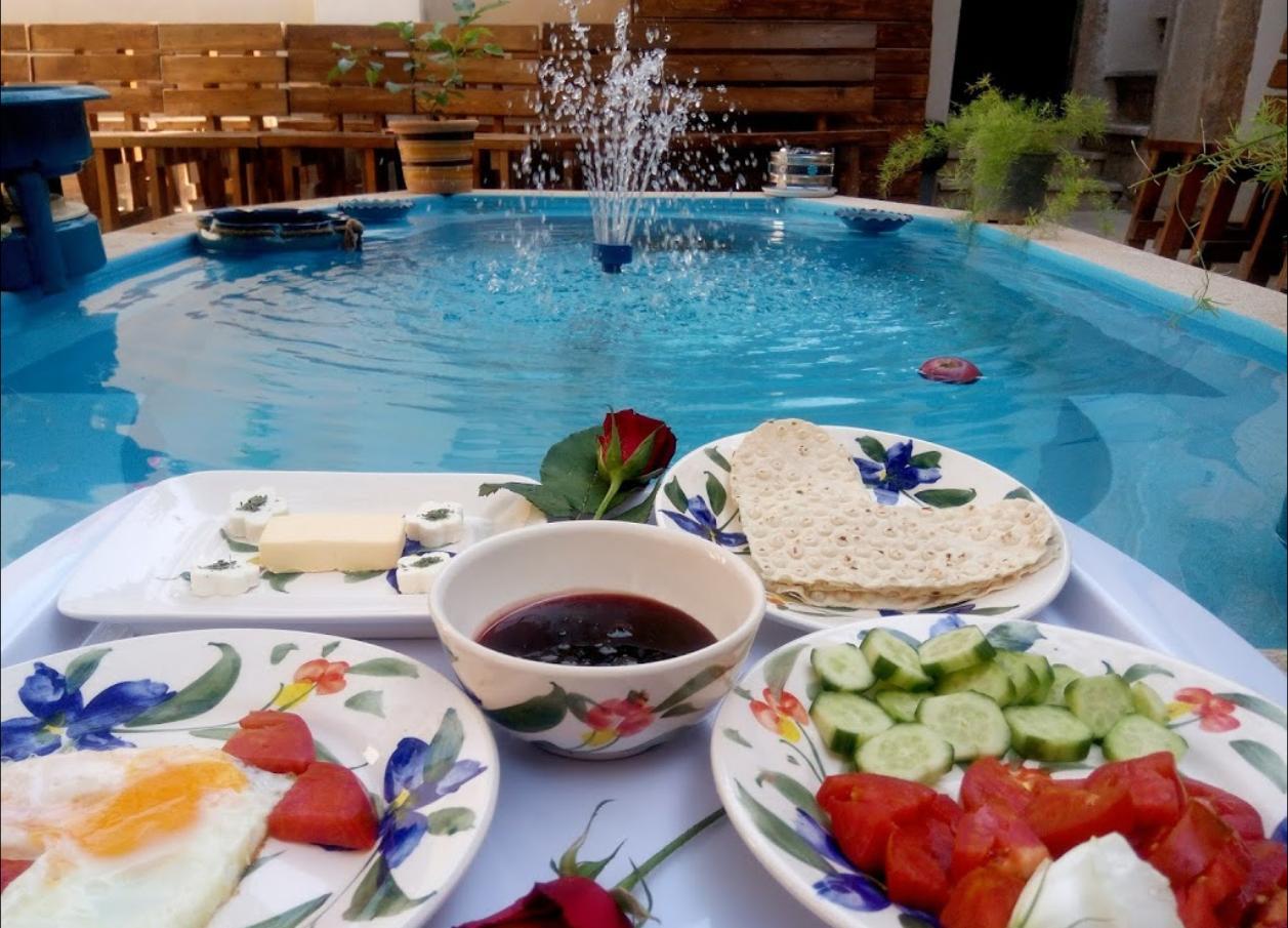 رزرو اقامتگاه بوم گردی ترنجستان در شیراز