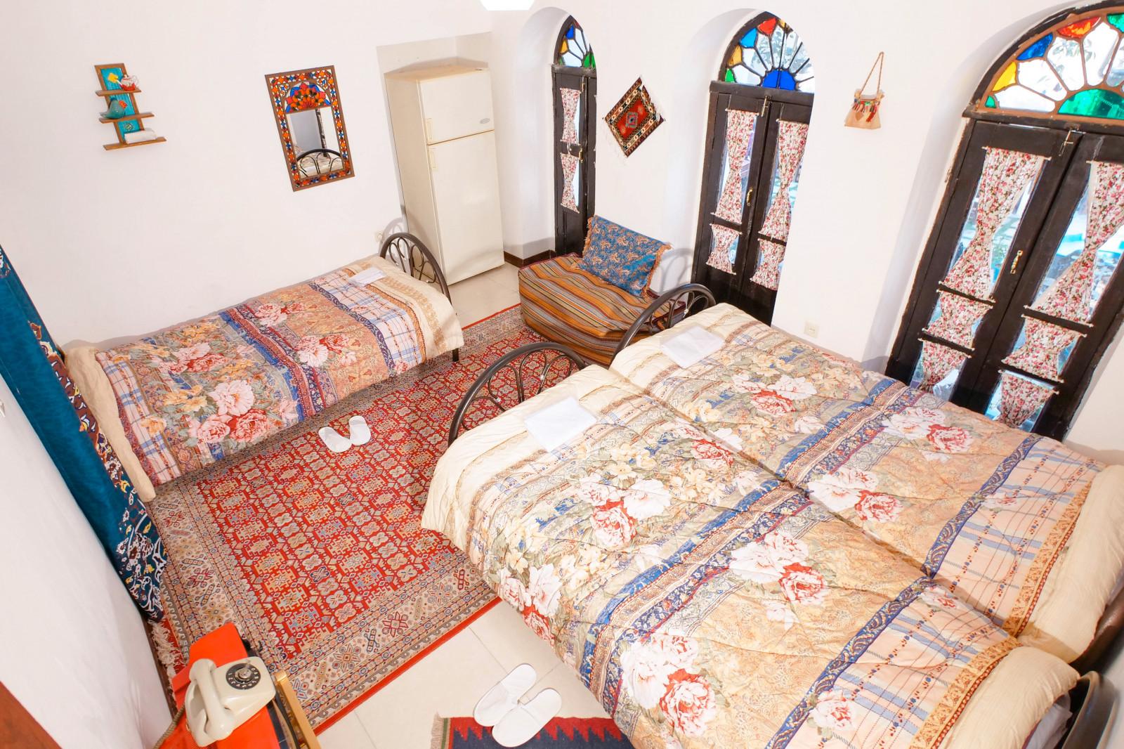 رزرو اقامتگاه بوم گردی ترنجستان در شیراز