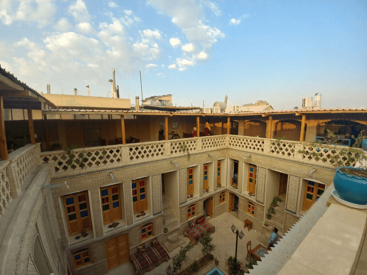 رزرو اقامتگاه بوم گردی سرای همایونی در شیراز