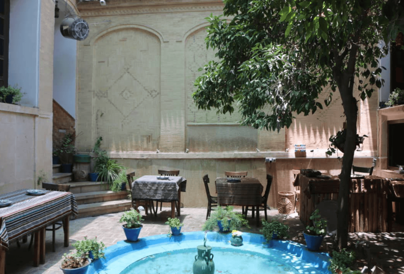 اجاره اقامتگاه بوم گردی پرهامی در شیراز