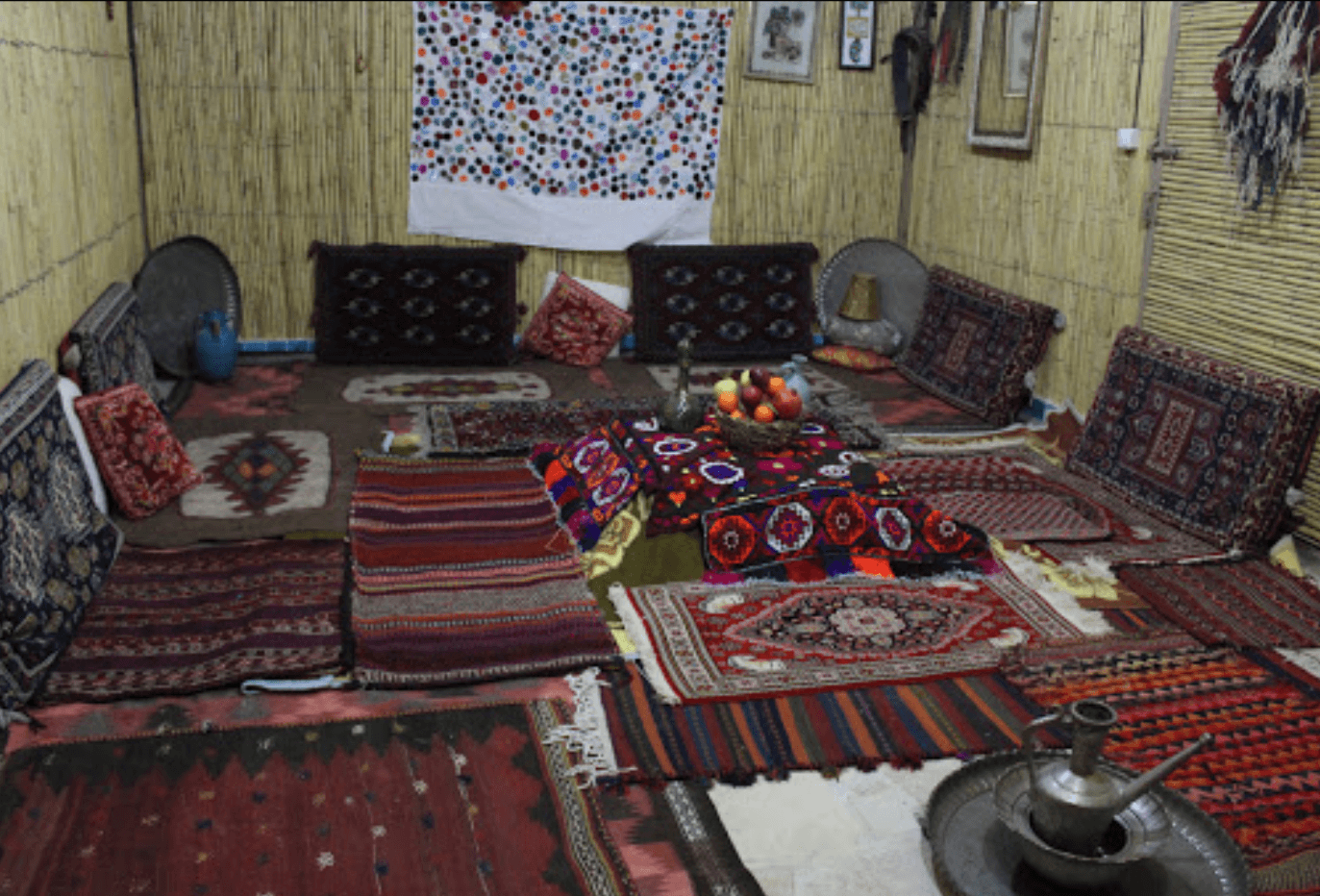 اجاره اقامتگاه بوم گردی خان دایی در استهبان