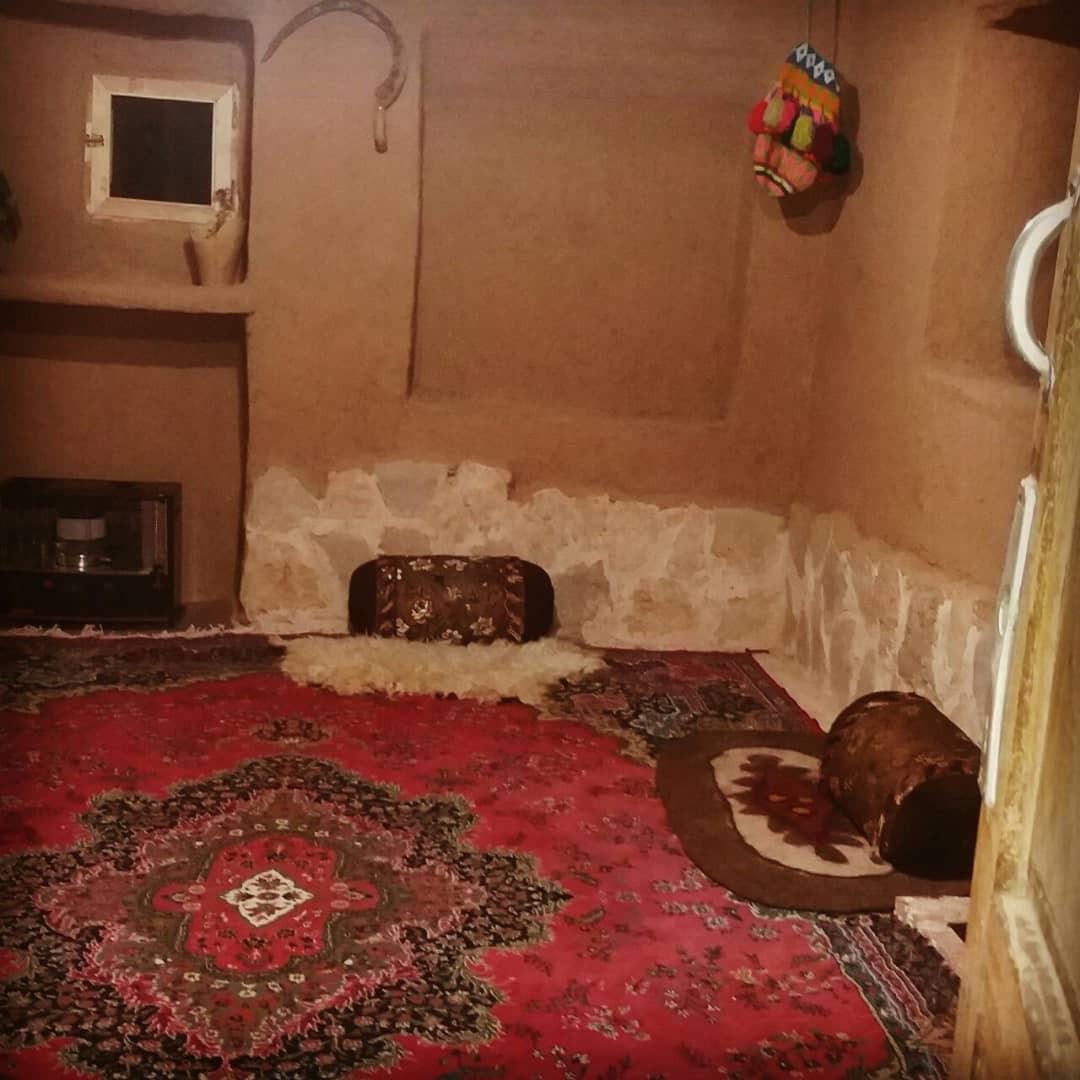 اجاره اقامتگاه بوم گردی قصر یعقوب در خرم بید