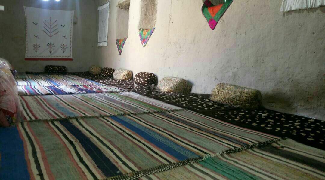 اقامتگاه بوم گردی لایزنگان در داراب