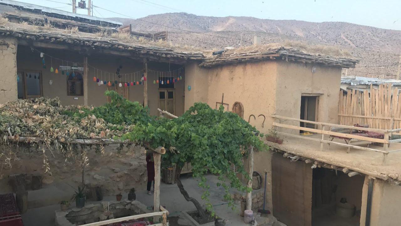 اجاره اقامتگاه بوم گردی سرای هما در سپیدان