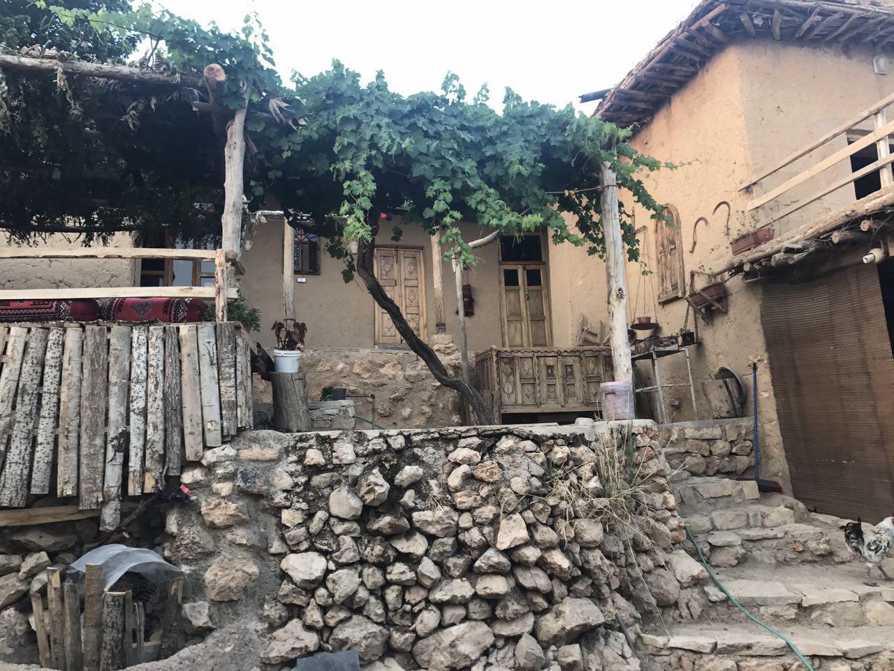 اجاره اقامتگاه بوم گردی سرای هما در سپیدان