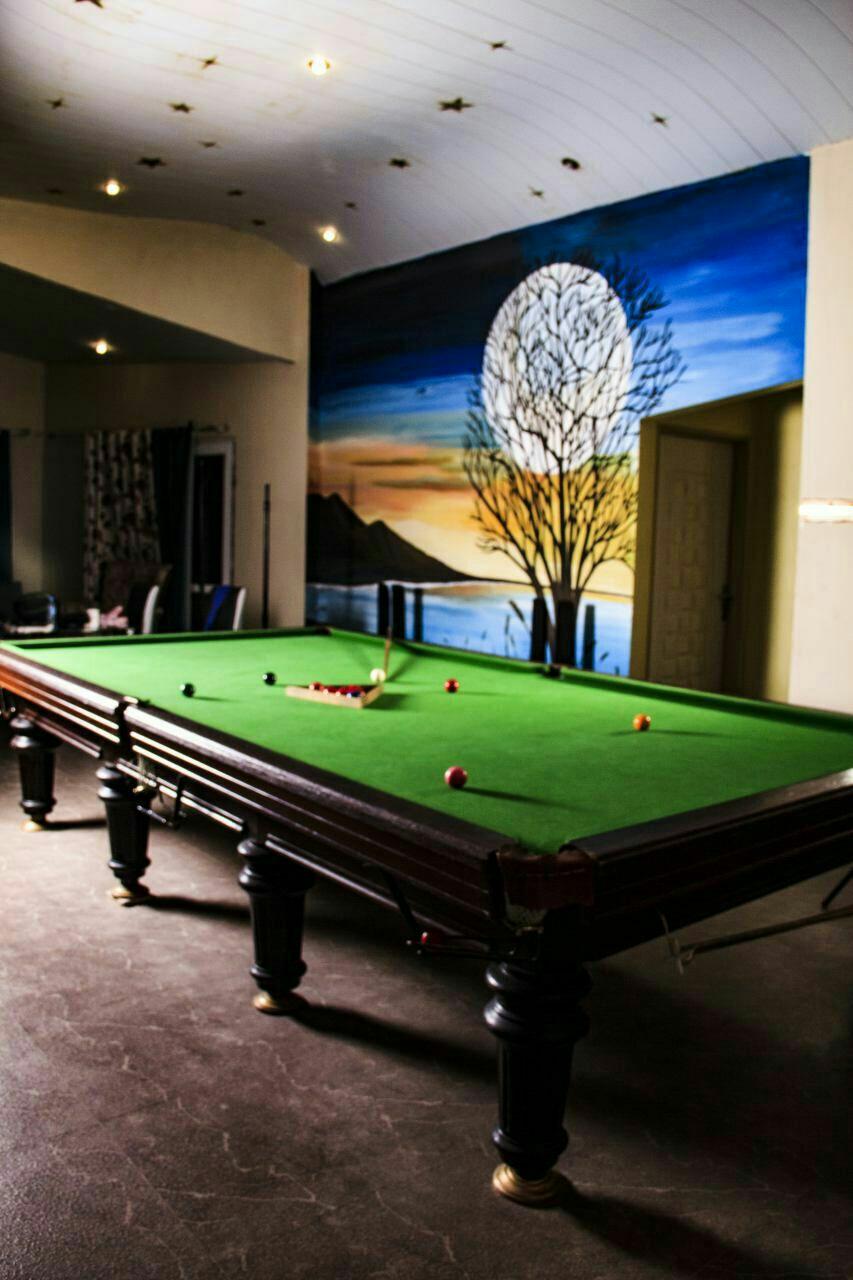 ویلای لوکس با استخر سرپوشیده ابگرم