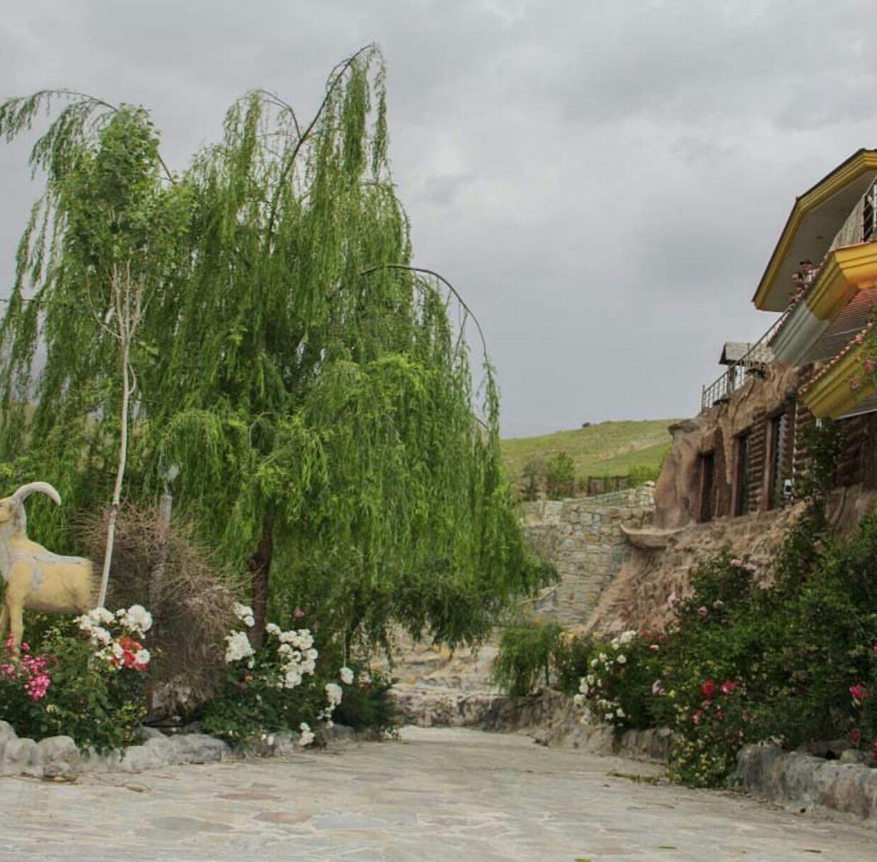 ویلای لوکس با استخر سرپوشیده ابگرم