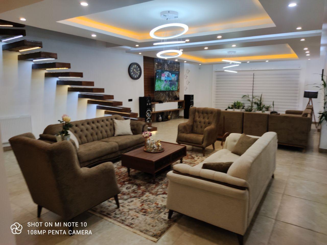 رزرو ویلای سوپرلوکس استخردار با جکوزی در محمود آباد