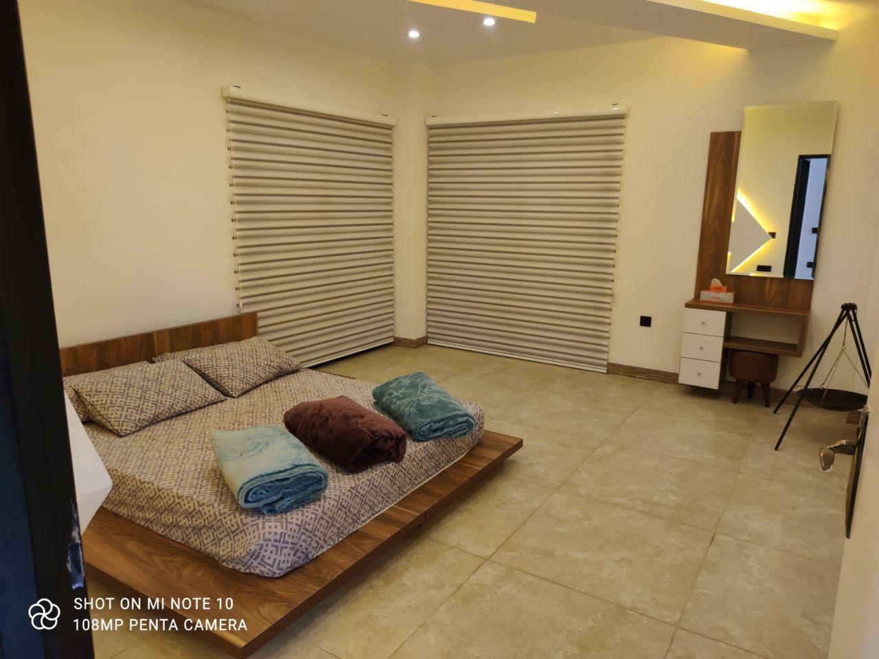 رزرو ویلای سوپرلوکس استخردار با جکوزی در محمود آباد