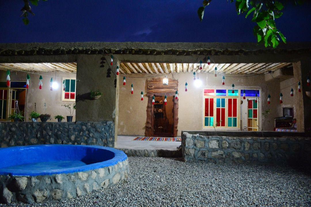 اقامتگاه بوم گردی آسمان آبی در فسا