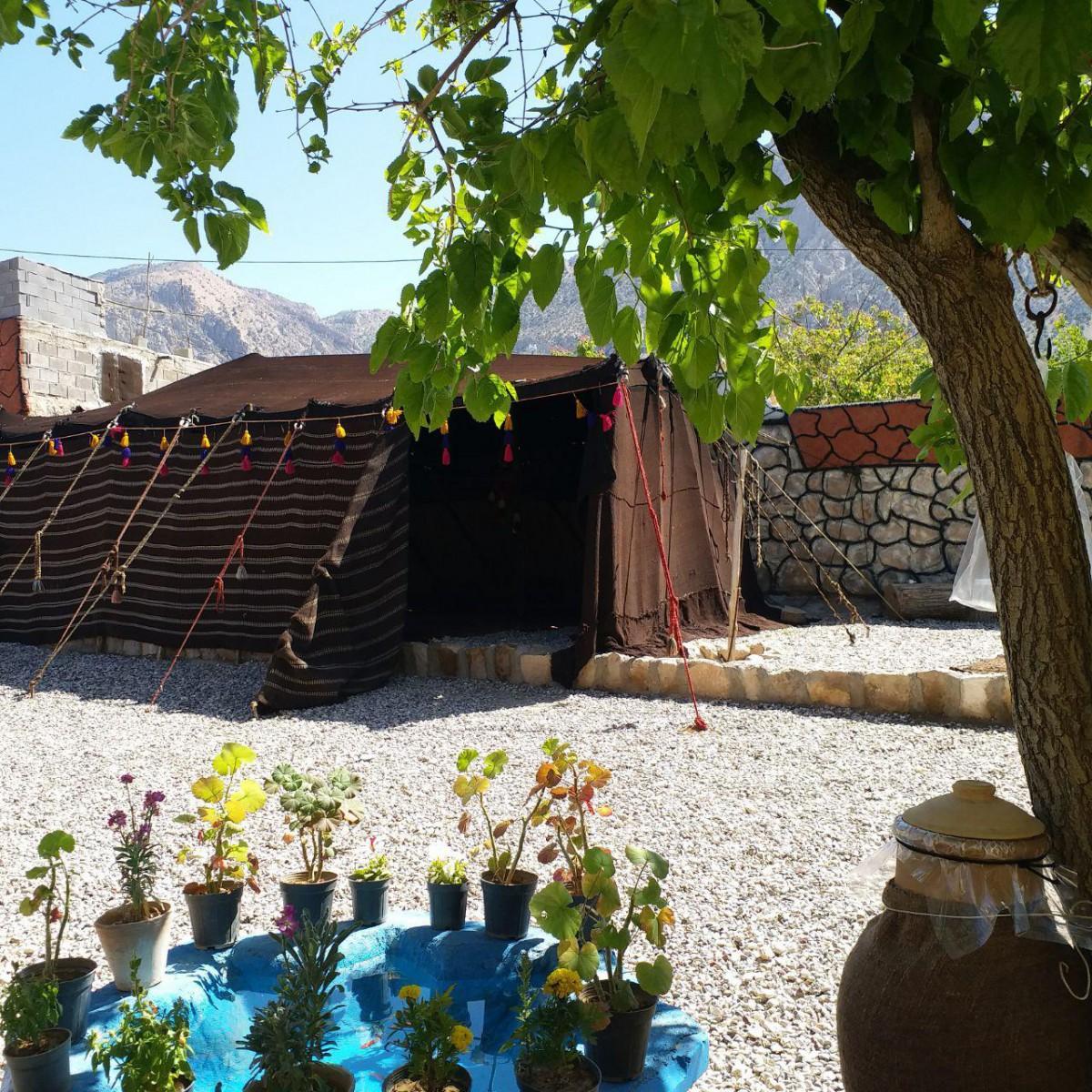 اقامتگاه بوم گردی آسمان آبی در فسا