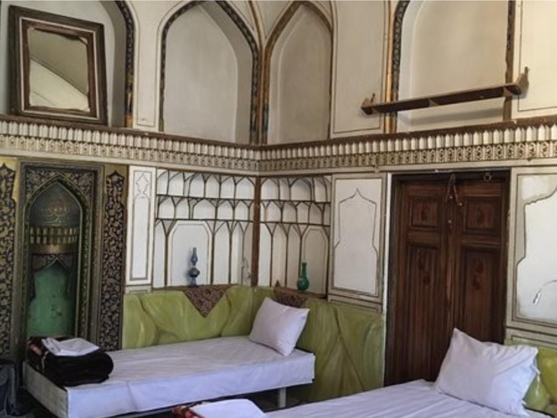 اجاره اقامتگاه بوم گردی نارگل اصفهان