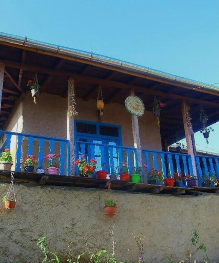 اجاره اقامتگاه بوم گردی ماه جون ساری