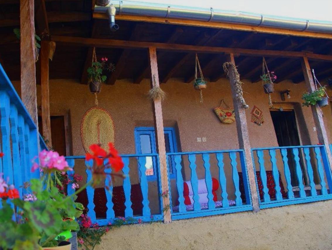 اجاره اقامتگاه بوم گردی ماه جون ساری