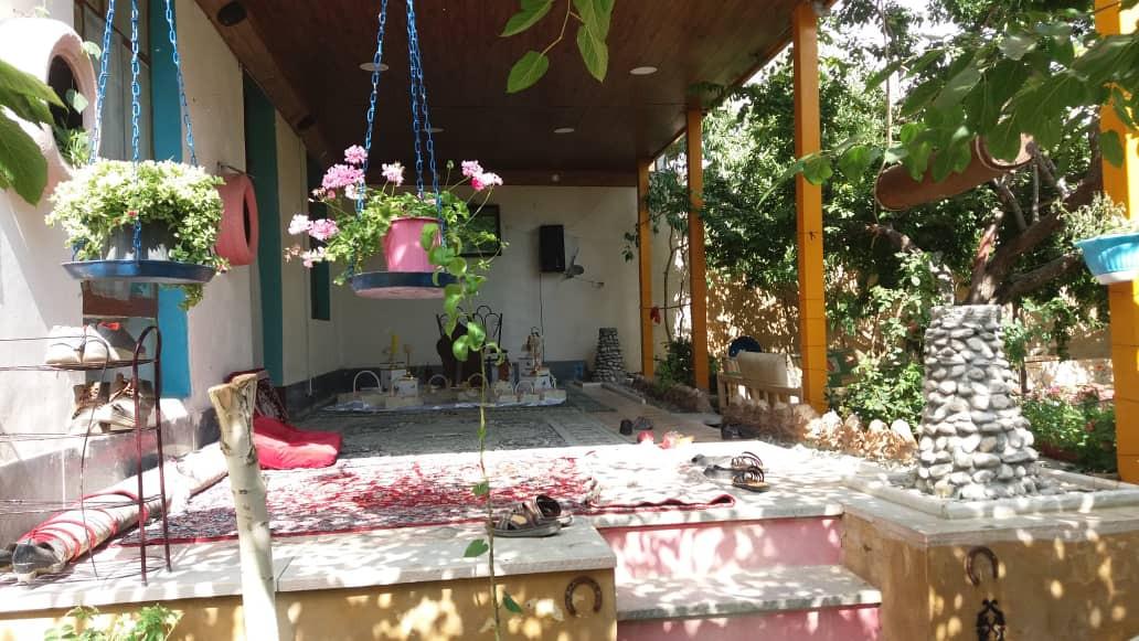 اقامتگاه سنتی موحدی در فریدون شهر