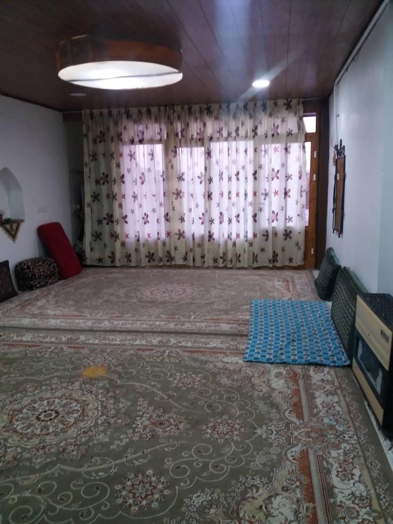 اقامتگاه سنتی موحدی در فریدون شهر