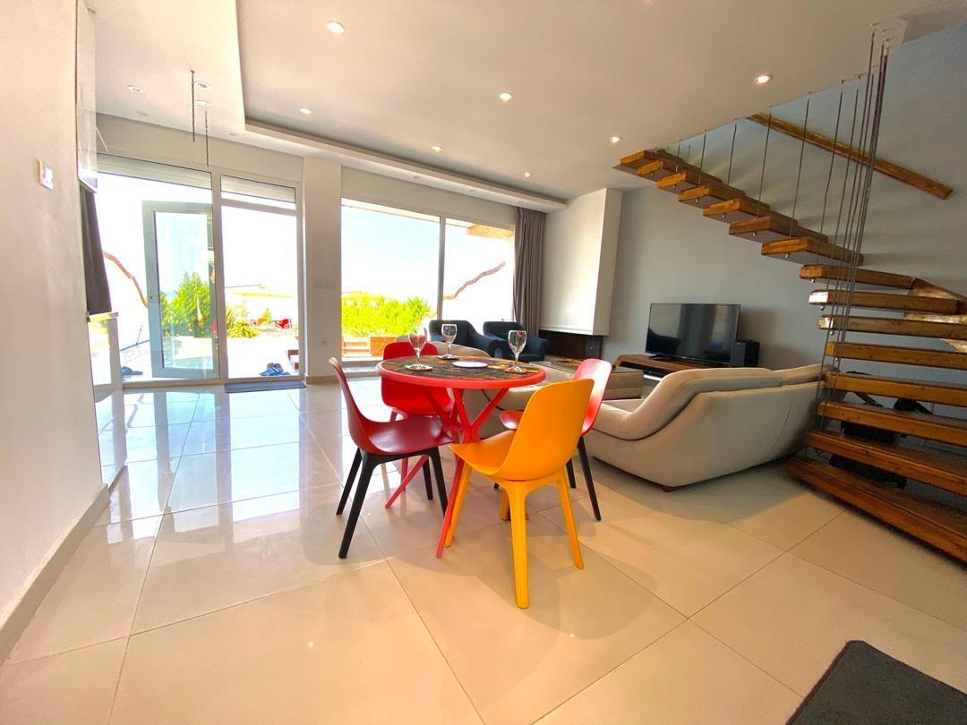 اجاره ویلا لوکس استخردار پلاک یک در محمودآباد