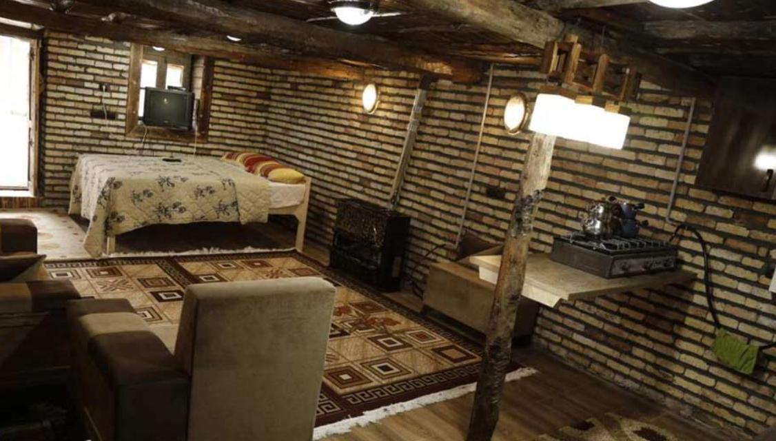 اقامتگاه نارگل در مرزن آباد چالوس