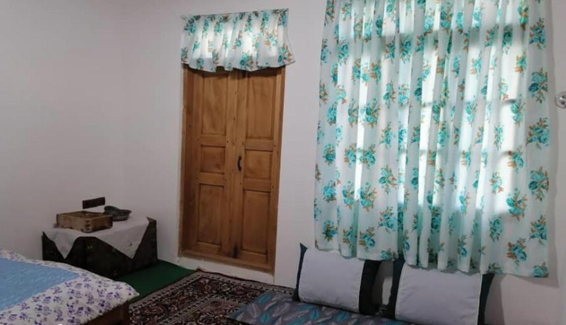 اقامتگاه بوم گردی کارن در بندر گز