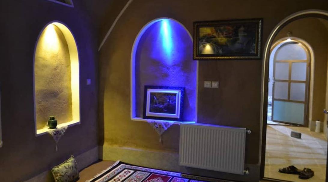 بوم گردی مهر و ماه کویر ابوزید آباد