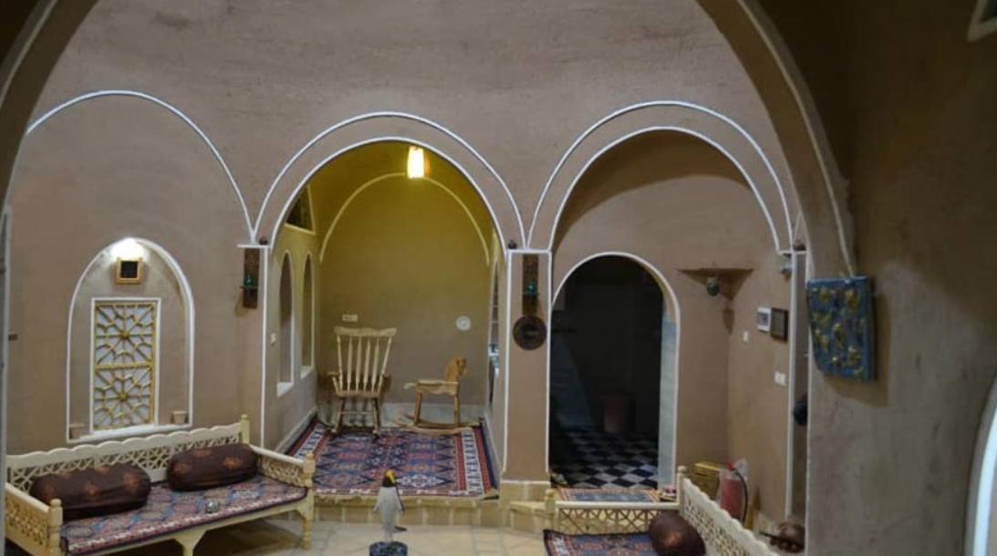 بوم گردی مهر و ماه کویر ابوزید آباد