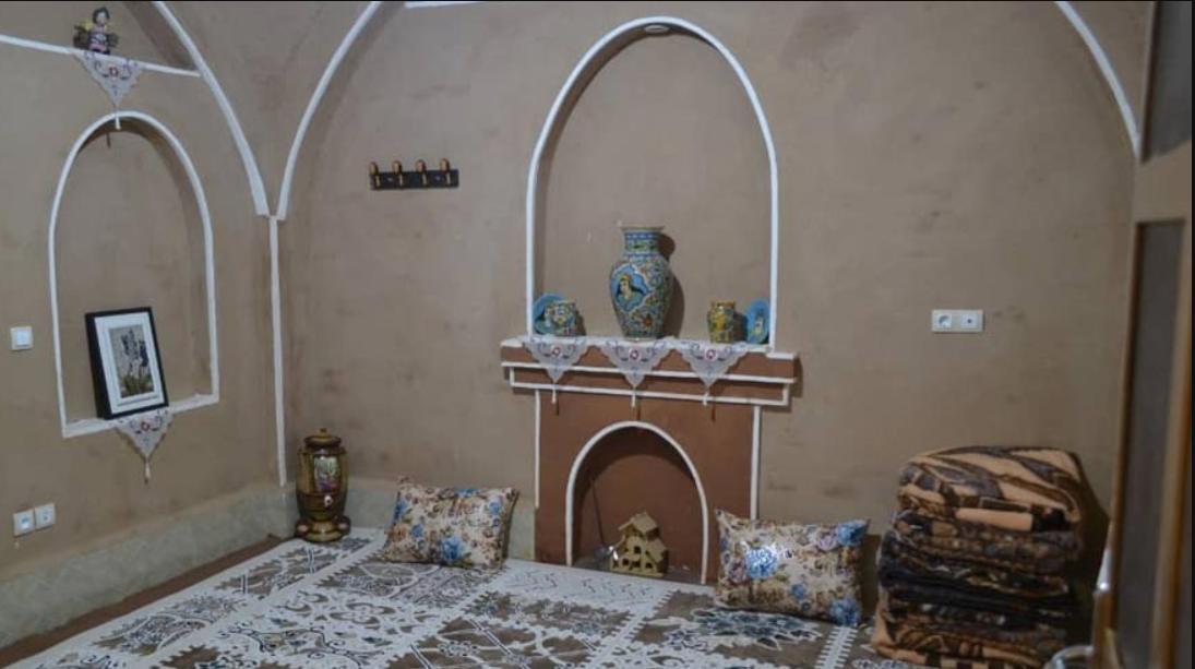 بوم گردی مهر و ماه کویر ابوزید آباد