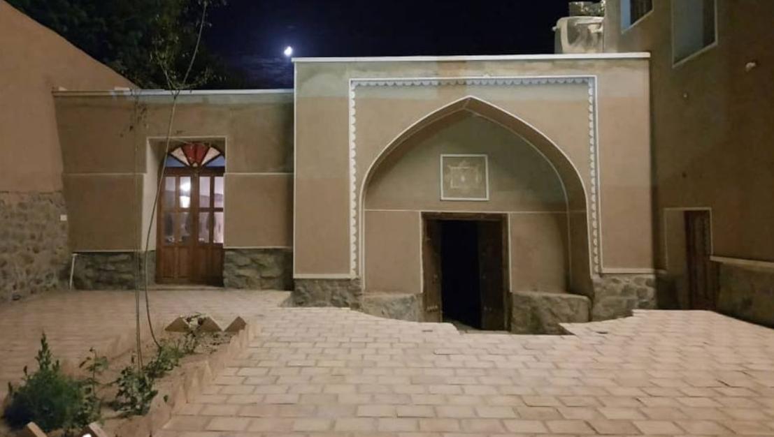 اجاره اقامتگاه بوم گردی افوشتا در نطنز