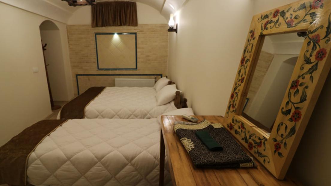 اجاره اقامتگاه سرای دیبا در کاشان