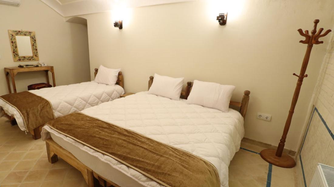 اجاره اقامتگاه سرای دیبا در کاشان