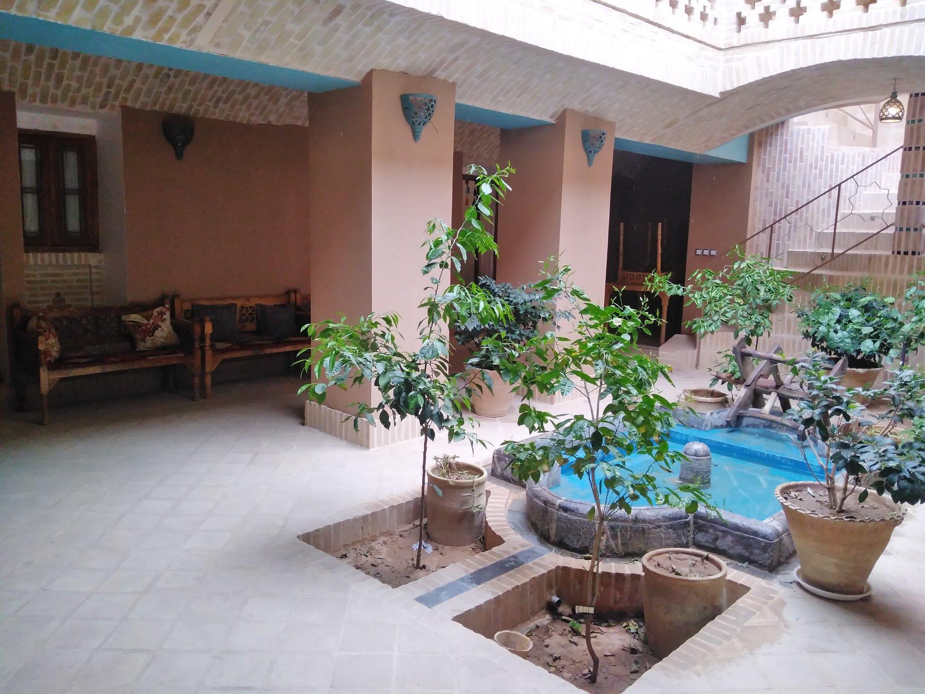 اجاره اقامتگاه سنتی یزدان گرد یزد