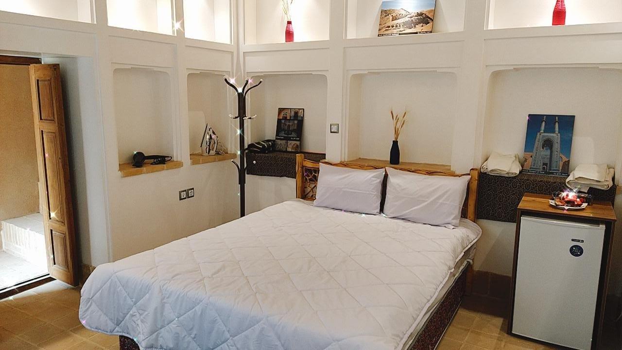 اجاره اقامتگاه سنتی یزدان گرد یزد