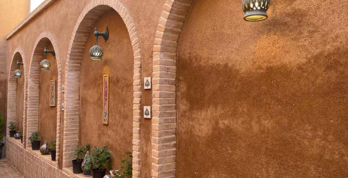 اجاره اقامتگاه سنتی عمارت عندلیبان یزد