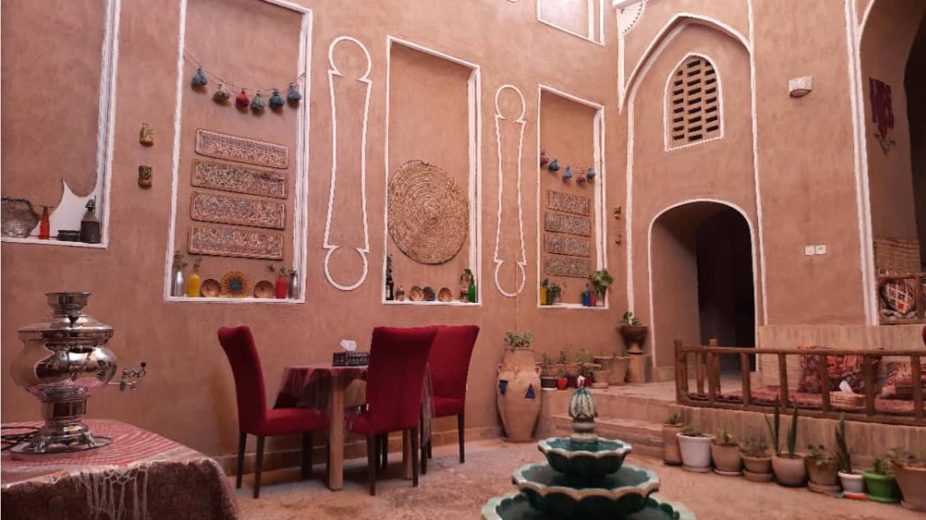 اجاره اقامتگاه بوم گردی خانه شهرزاد یزد