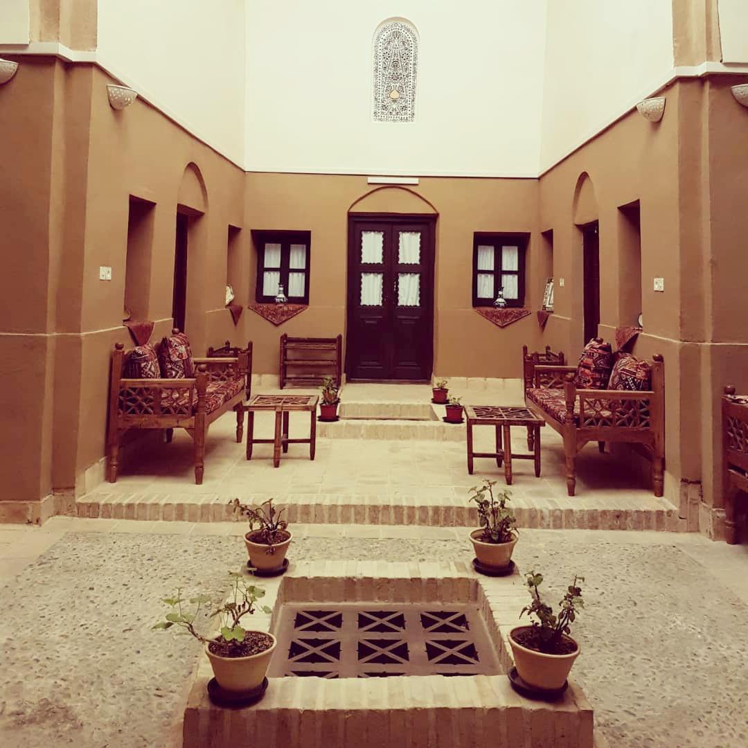 اجاره اقامتگاه بوم گردی خانه شهرزاد یزد