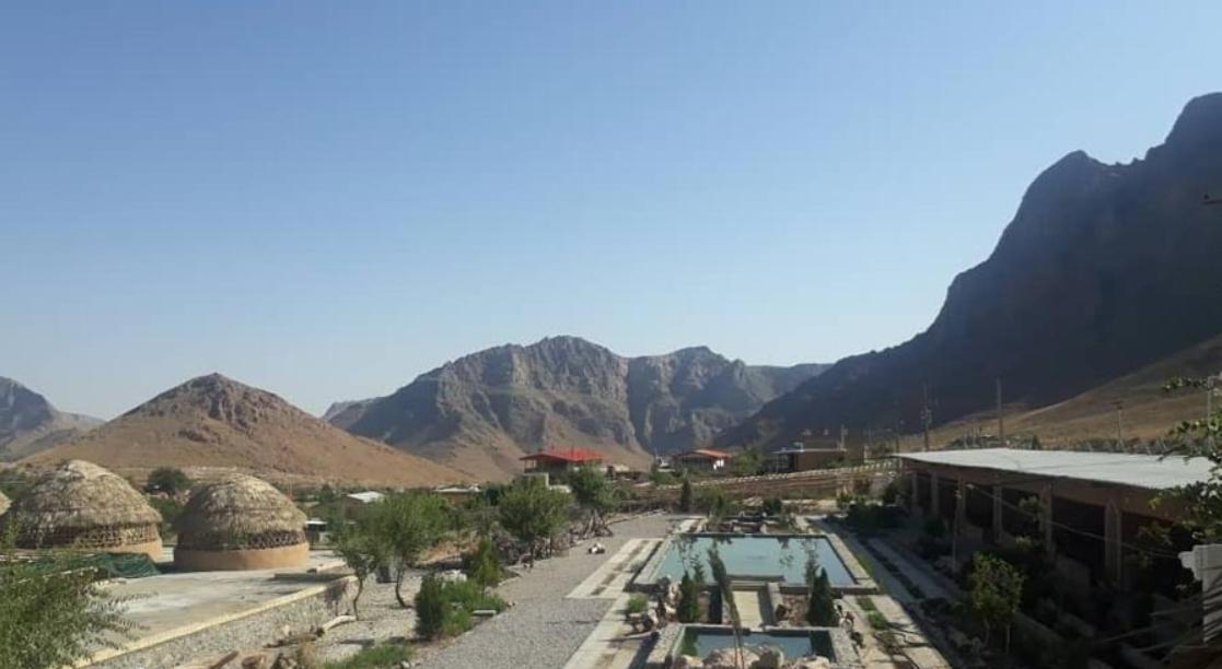 مجتمع اقامتی باغ طبیعت شیرکوه در تفت