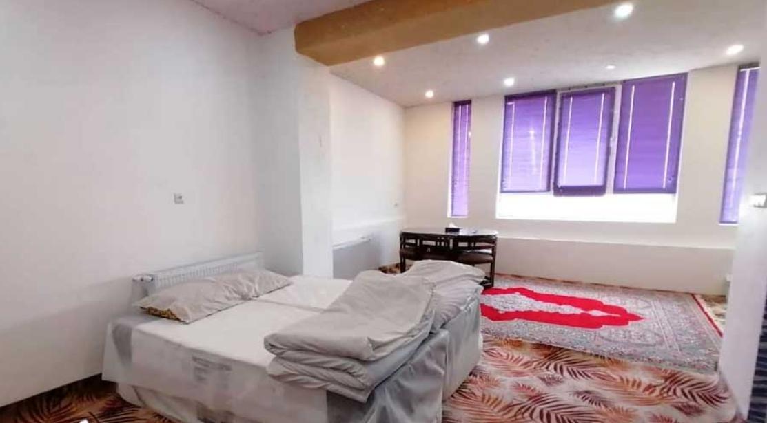 مجتمع اقامتی باغ طبیعت شیرکوه در تفت