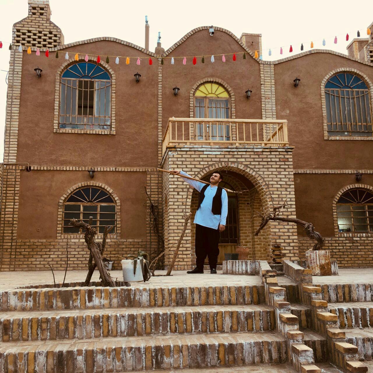 اقامتگاه بوم گردی رمضان بیگ کاشمر