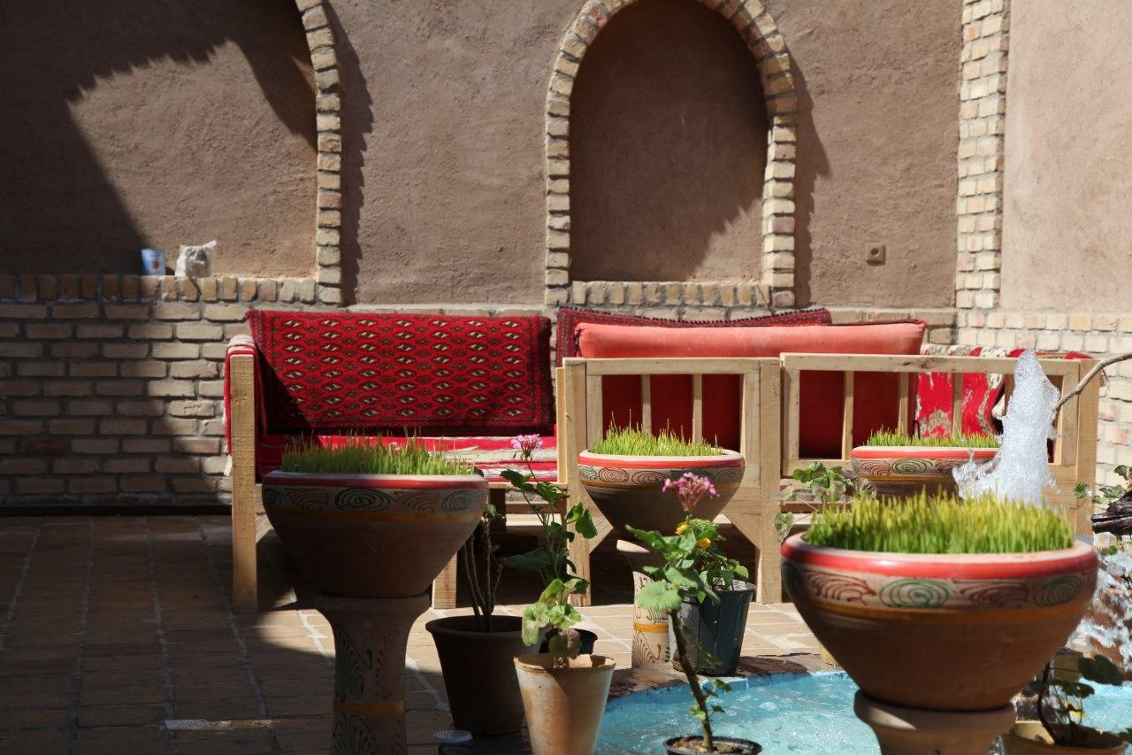 اقامتگاه بوم گردی رمضان بیگ کاشمر