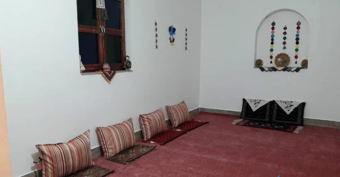 اقامتگاه بوم گردی هفت آبشار در جاجرم