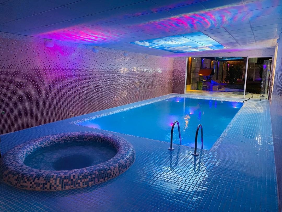 ویلا باغ لوکس با استخر سرپوشیده در بلوار کوهسار