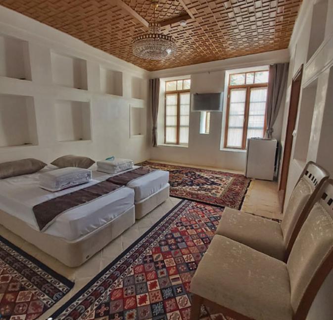 اقامتگاه بوم گردی عمارت بامگاه در کرمانشاه