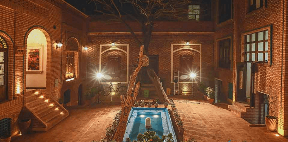 هتل سنتی پهلوان رزاز در تهران