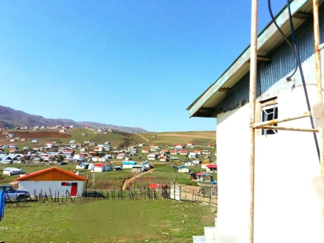 کلبه چوبی تالش درییلاق سوباتان چشم انداز زیبا