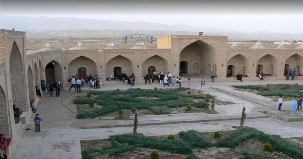اقامتگاه کاروانسرای شاه عباسی در گرمسار