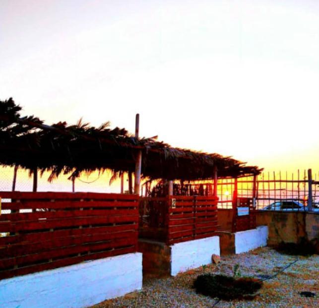 اقامتگاه بوم گردی میداف در پارسیان