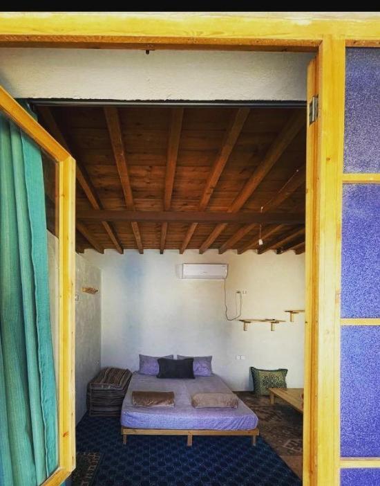 اقامتگاه بوم گردی گاروم زنگی در جزیره هنگام