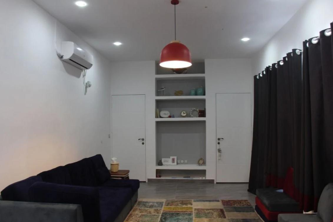 اقامتگاه بادگیر سفید در جزیره هنگام