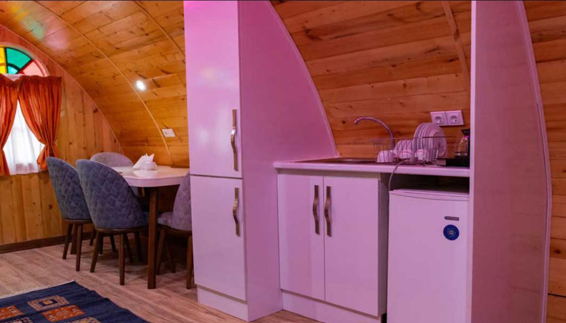 اقامتگاه کلبه ساحلی درسا در بوشهر